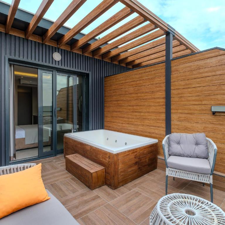 Montenegro Lodge - Superior Double Room - 5