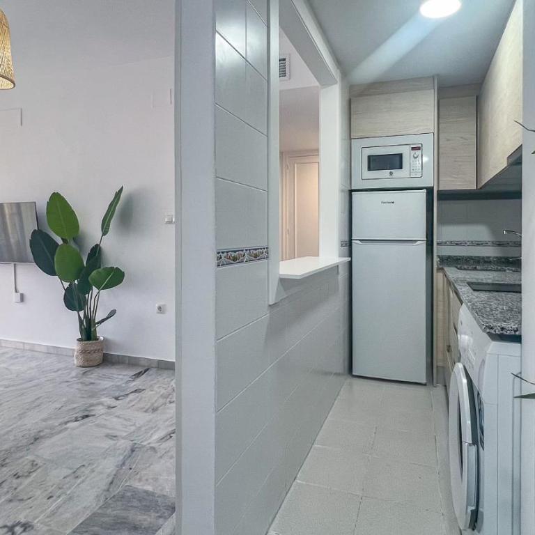 OleHolidays Costabella 2 junto al mar - One-Bedroom Apartment - 11