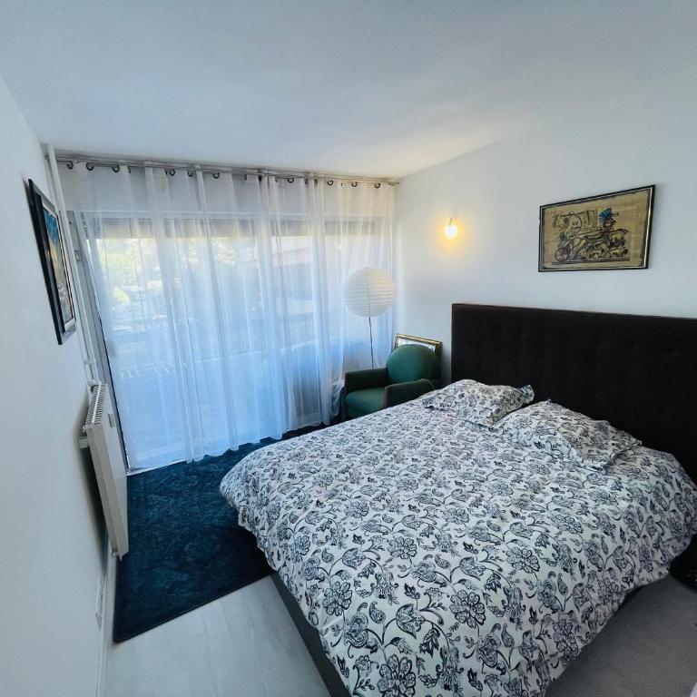 grand appartement 74m2 refait à neuf à 5mn de la mer dans grand parc botanique - Two-Bedroom Apartment - 8