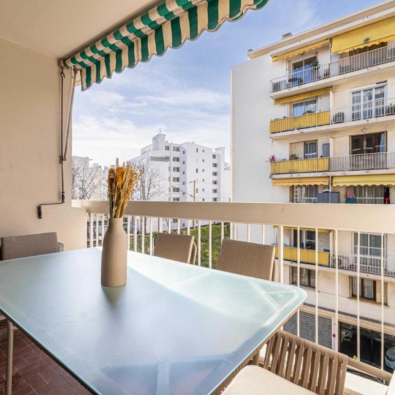 Sunny getaway with balcony and A-C in Antibes - Appartamento - 2