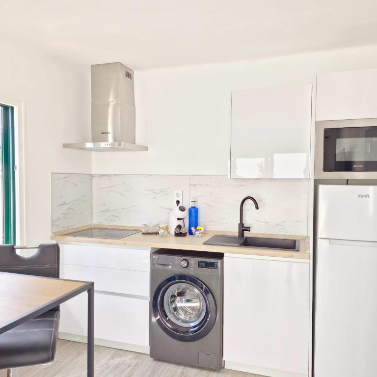 Bungalow Aqua Sol - Playa Roca residence - Sea front access - Free AC - WiFi - Apartamento de 1 dormitorio - 8