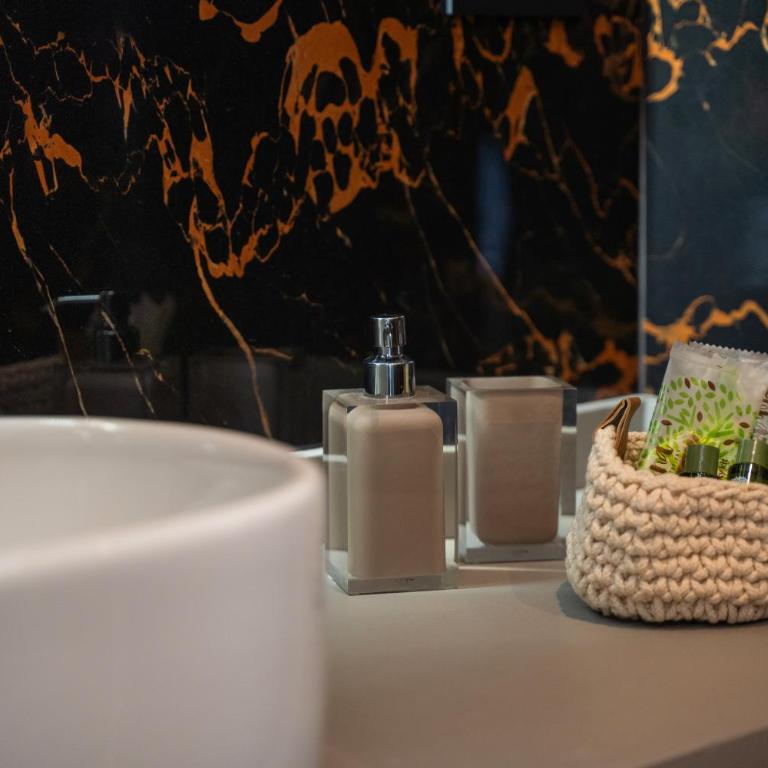 Boemì smart suites - Deluxe Double or Twin Room - 10
