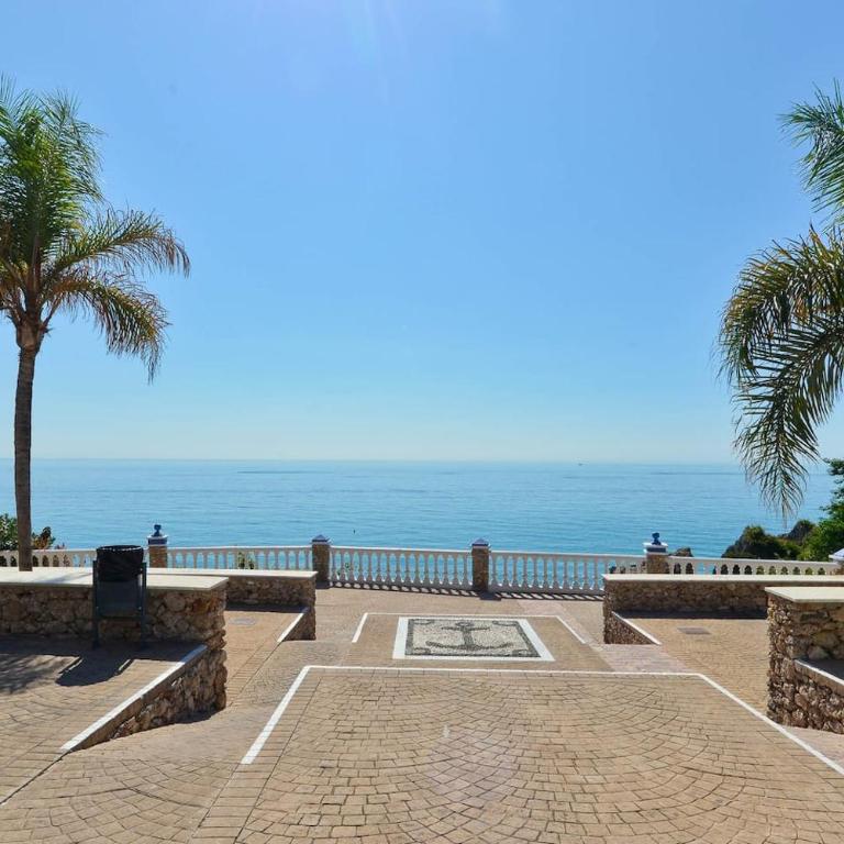 carabeo perla POOL CENTRO - Two-Bedroom Apartment - 43