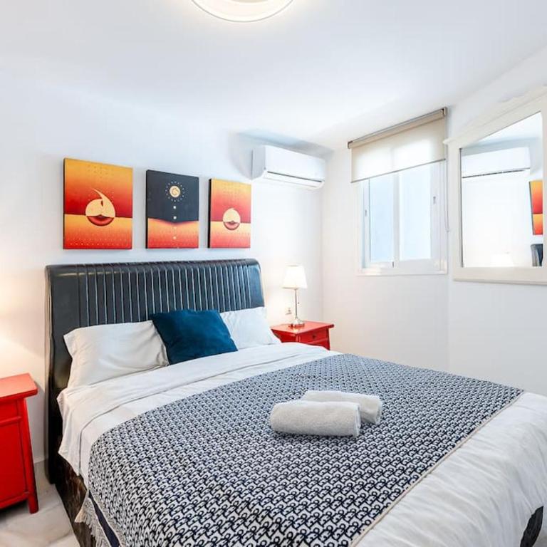 Modern 3 bedroom in Puerto Banus with sea views - Three-Bedroom Apartment - 13