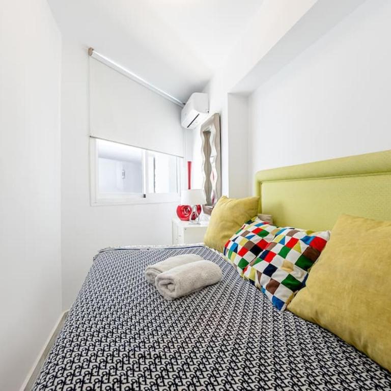 Modern 3 bedroom in Puerto Banus with sea views - Three-Bedroom Apartment - 23