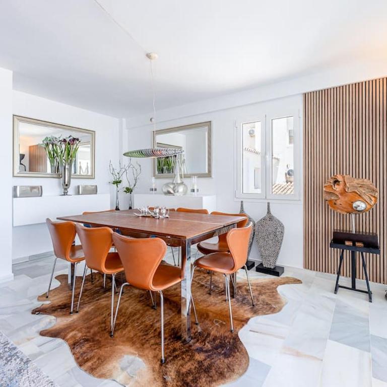 Modern 3 bedroom in Puerto Banus with sea views - Three-Bedroom Apartment - 19