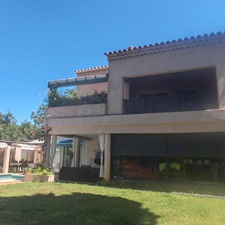 Villa Serrane - Appartement avec accès piscine - Appartement - 38