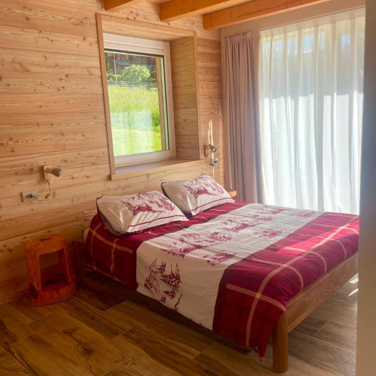 B&B Eco Chalet Merlet - Double Room with Mountain View - 6