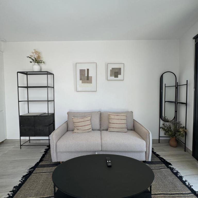 Loft Huerto Old Town - One-Bedroom Apartment - 1