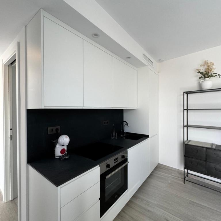 Loft Huerto Old Town - One-Bedroom Apartment - 8