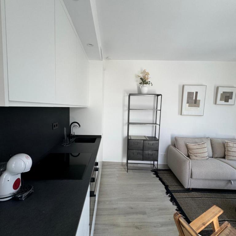 Loft Huerto Old Town - One-Bedroom Apartment - 11