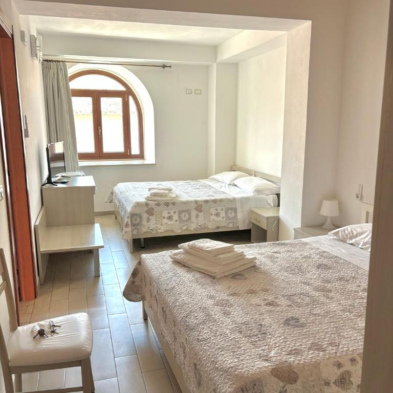 Il Veliero - Classic Quadruple Room - 5