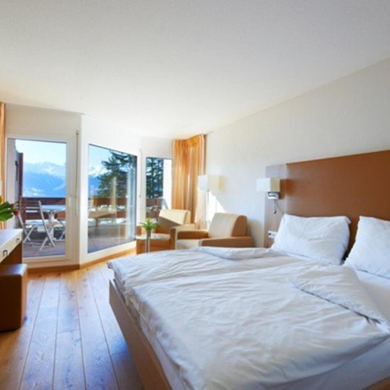 Hotel Helvetia Intergolf - Chambre Double Supérieure avec Balcon et Vue sur la Montagne - 1