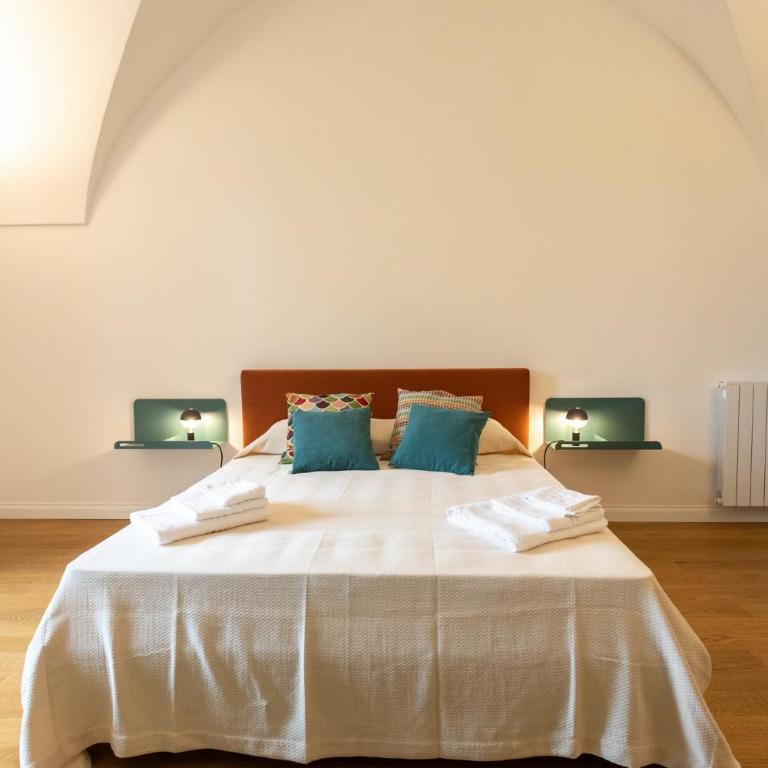 Ancient Arches - Charming House in Marsala - Three-Bedroom Apartment - 10