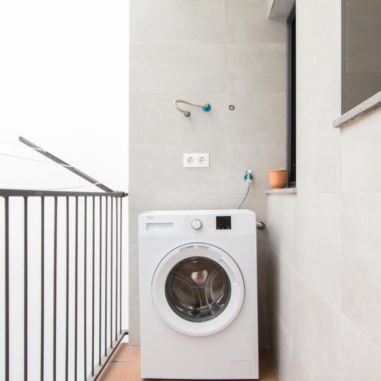 Novus Homes Barcelona Santa Eulalia - Apartamento de 3 dormitorios con balcón - 6