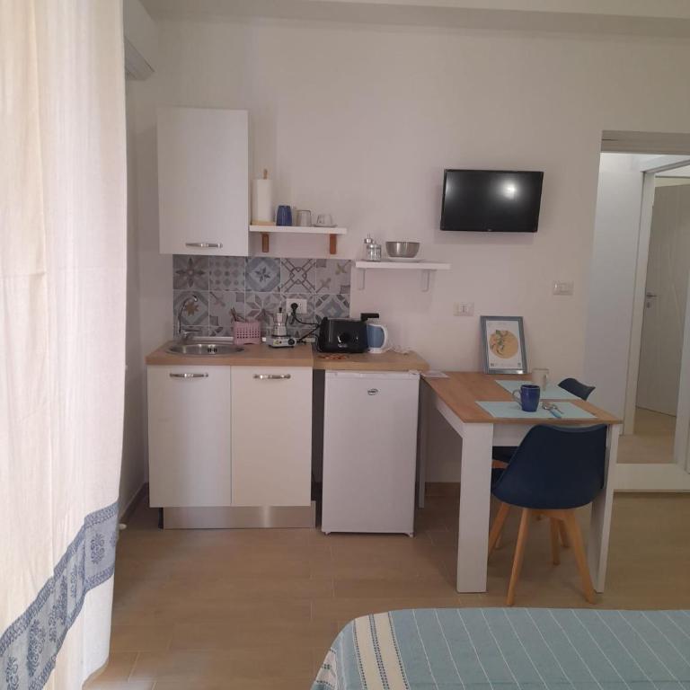 Beach Rooms 1 Self Check-in - Camera Matrimoniale con Balcone - 7