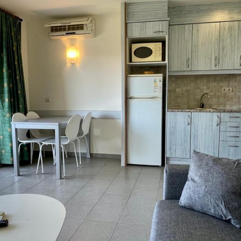 Jardins del mar 70-B - Two-Bedroom Apartment with Terrace - 15