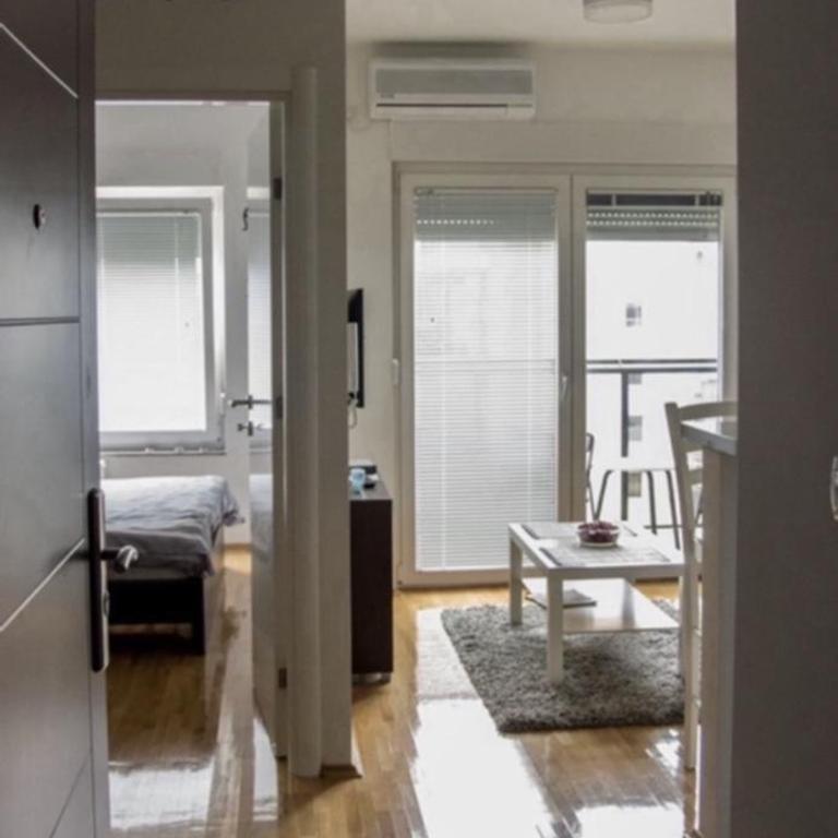 Apartmani LUX Tamara - Studio sa Balkonom - 1