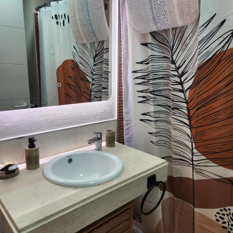 Bajo con vistas a la piscina en Valle del Este Golf - Apartamento - Planta baja - 26