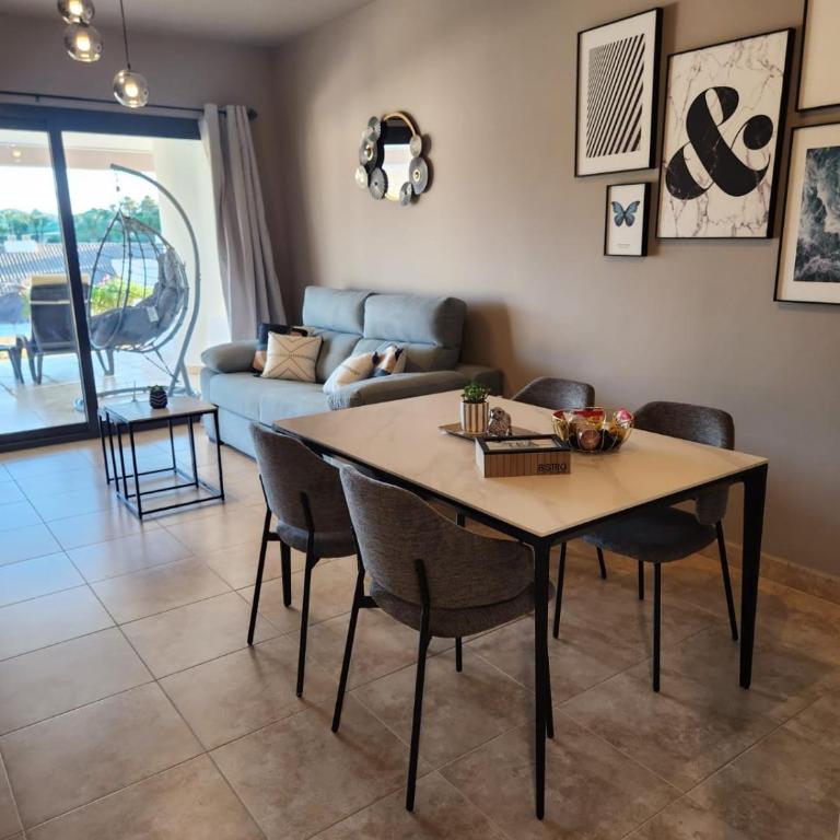 Bajo con vistas a la piscina en Valle del Este Golf - Apartamento - Planta baja - 32