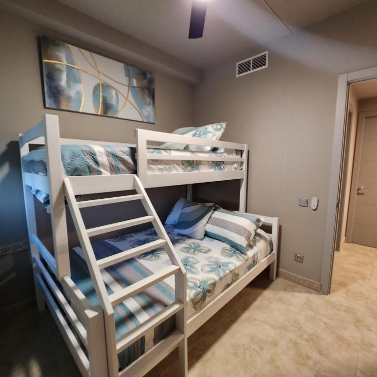 Bajo con vistas a la piscina en Valle del Este Golf - Apartamento - Planta baja - 63