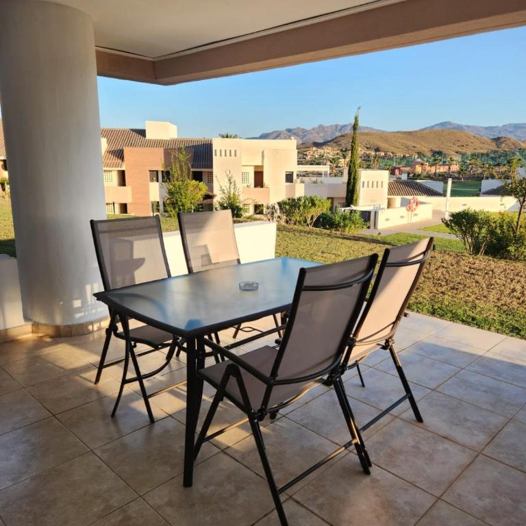 Bajo con vistas a la piscina en Valle del Este Golf - Apartamento - Planta baja - 78