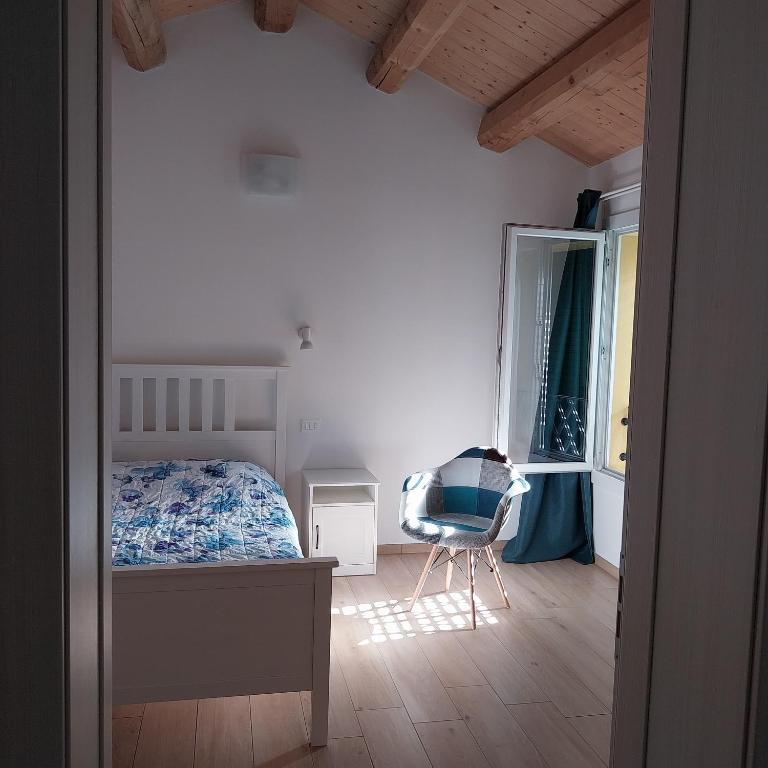 B&B La Casa Gialla - Camera Quadrupla con Bagno Privato - 8