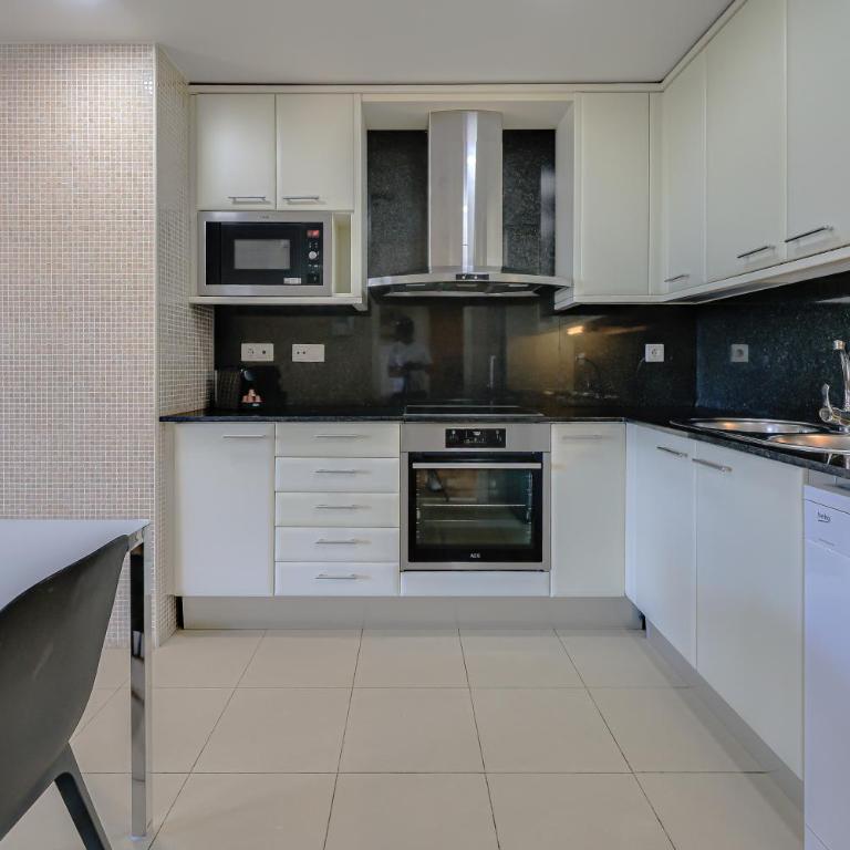 Rent Top Apartments Beach-Diagonal Mar - Apartamento de 2 dormitorios - 14