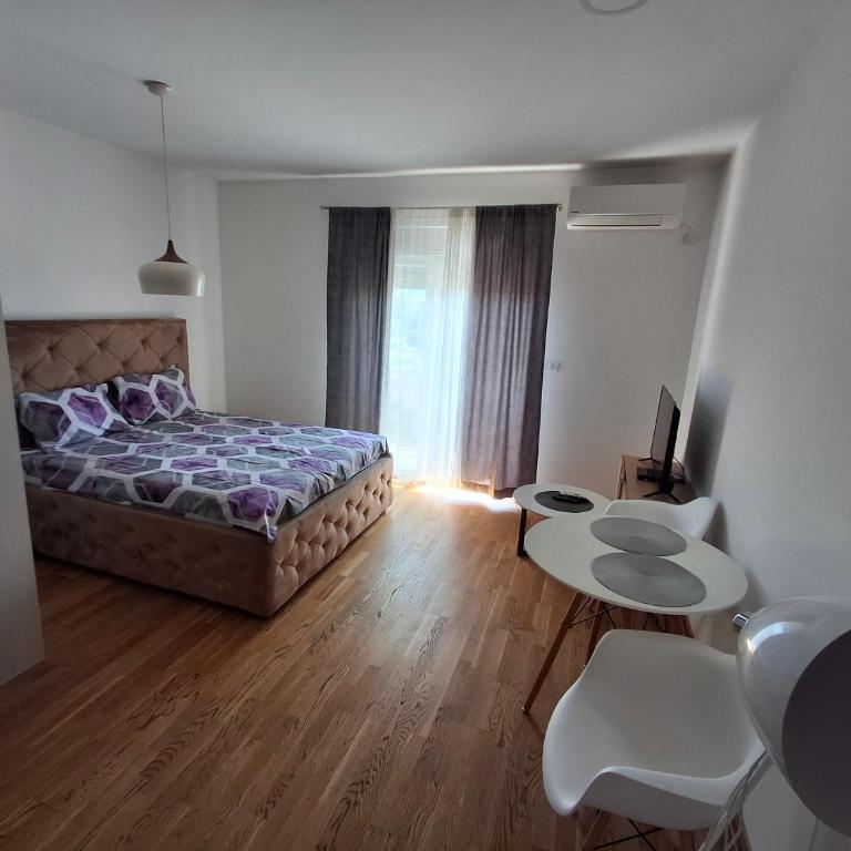 Apartman City Kvart Podgorica - Studio Apartment - 6
