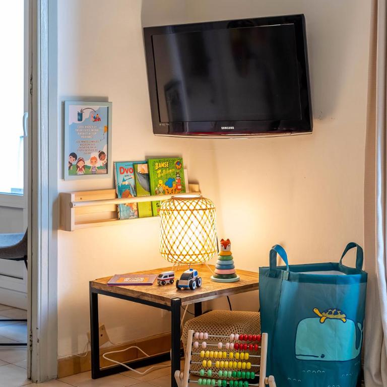Canela Homes BARCELONA LESSEPS - Three-Bedroom Apartment - 2