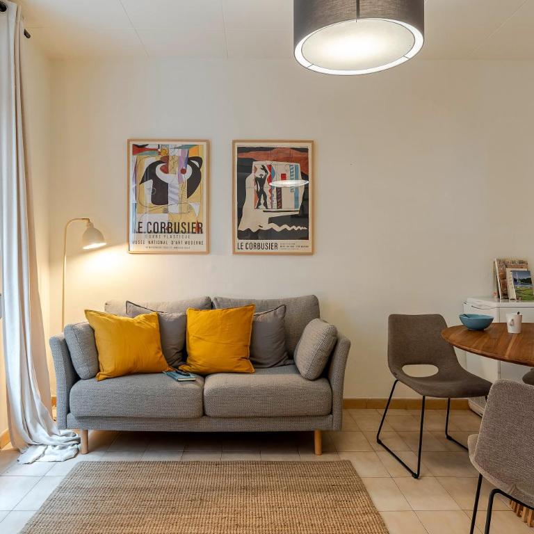 Canela Homes BARCELONA LESSEPS - Three-Bedroom Apartment - 18