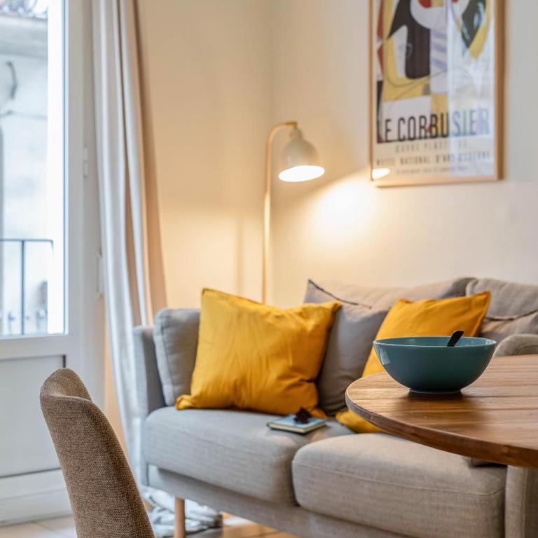 Canela Homes BARCELONA LESSEPS - Three-Bedroom Apartment - 19