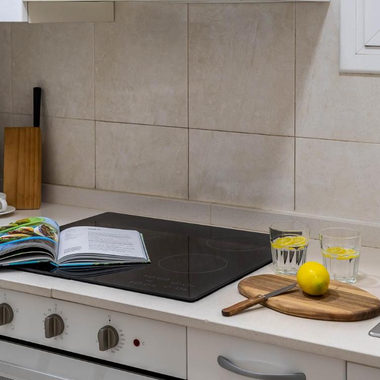 Canela Homes BARCELONA LESSEPS - Three-Bedroom Apartment - 12