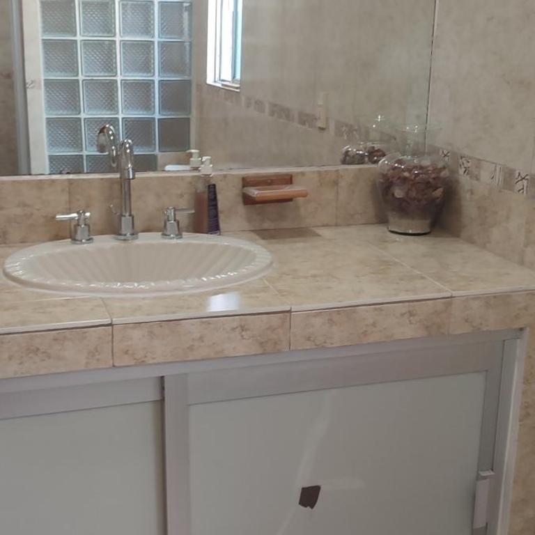 Casa completa a minutos de la playa en auto - Three-Bedroom House - 21