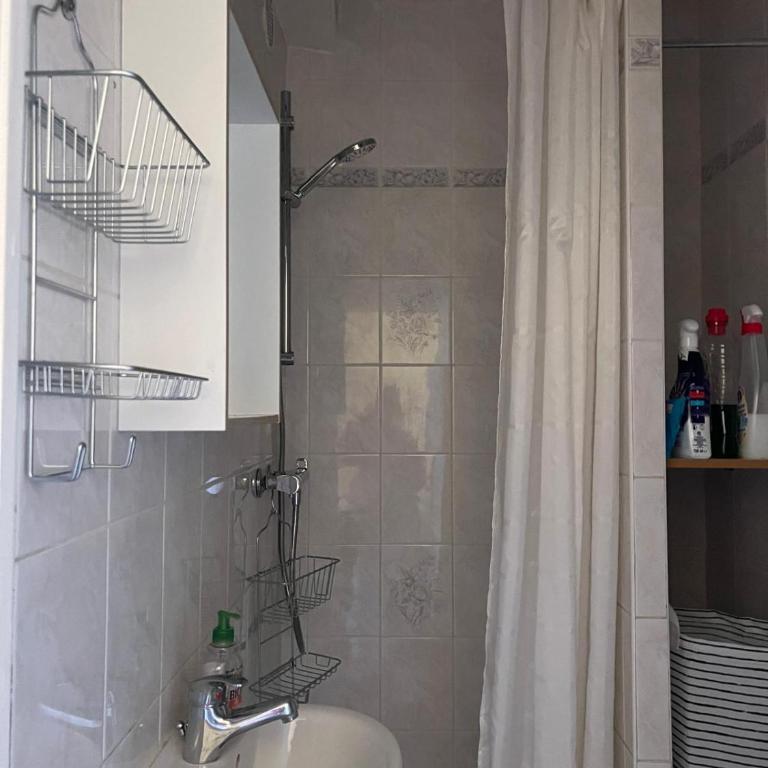 Charmant appartement 9eme - Appartement 1 Chambre - 2