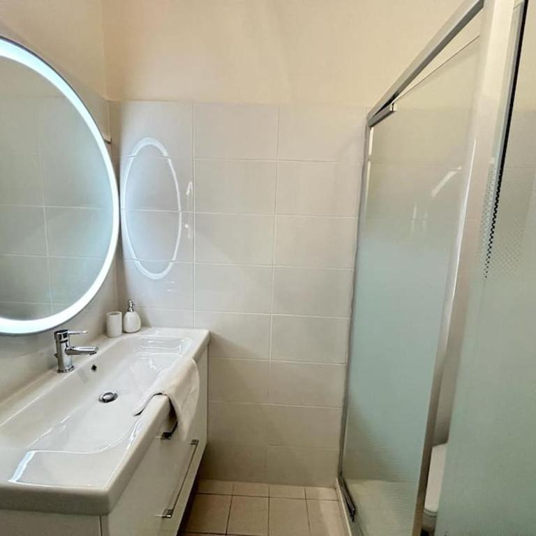 Reims - Place du forum spacieux T2 au centre-ville - Appartamento con 1 Camera da Letto - 5