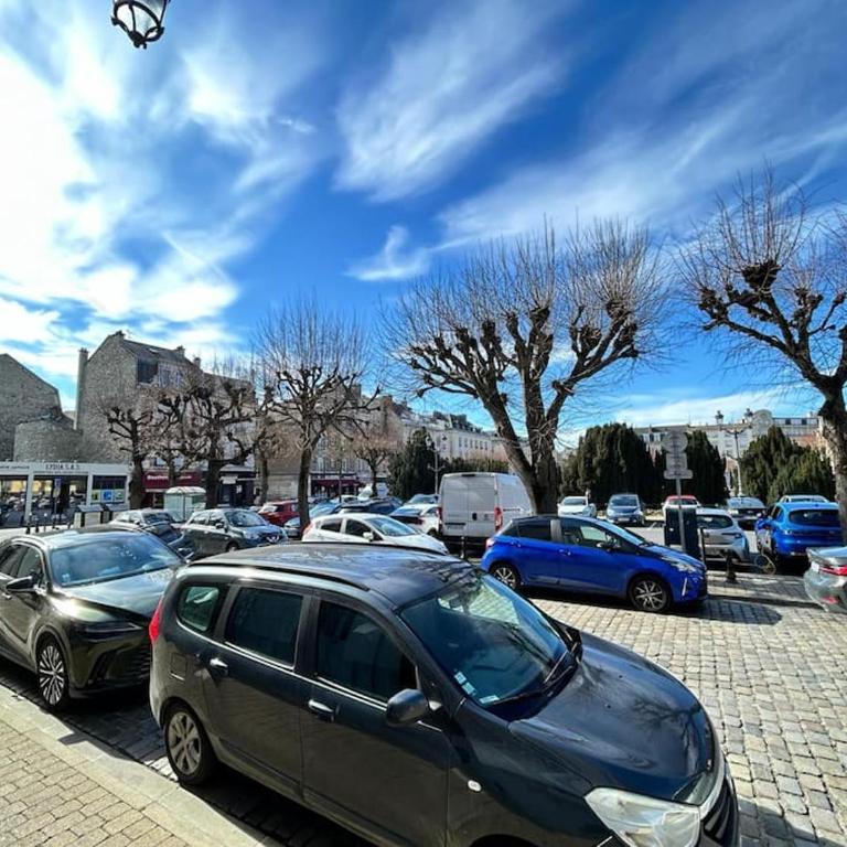 Reims - Place du forum spacieux T2 au centre-ville - Appartamento con 1 Camera da Letto - 17