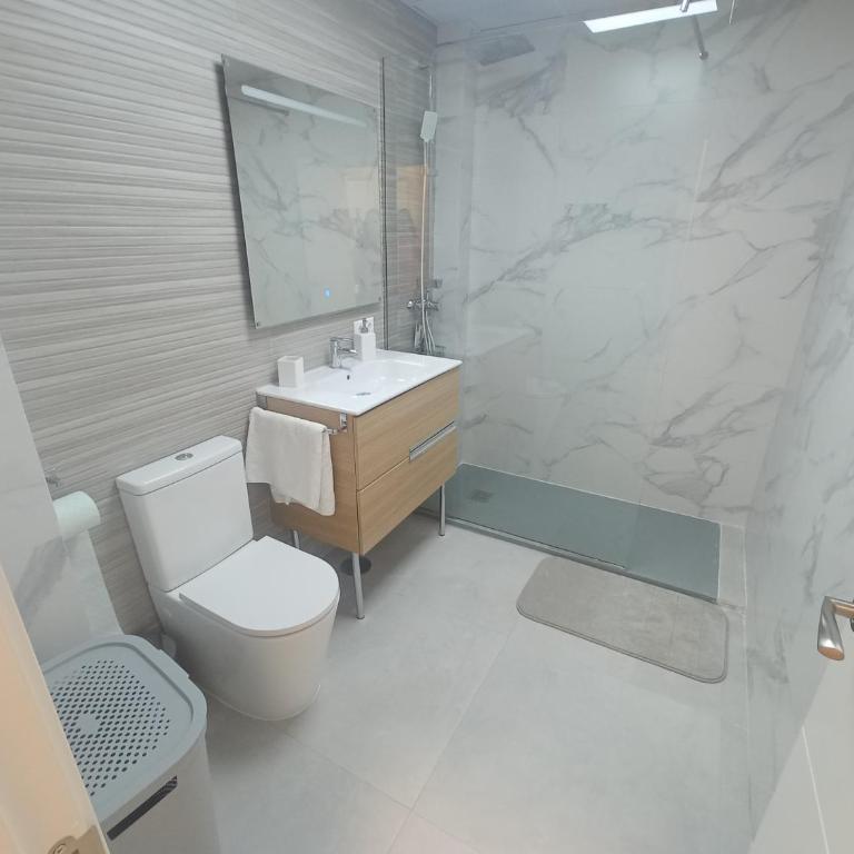 Apartamento moderno junto a estación de tren - Apartment - 11