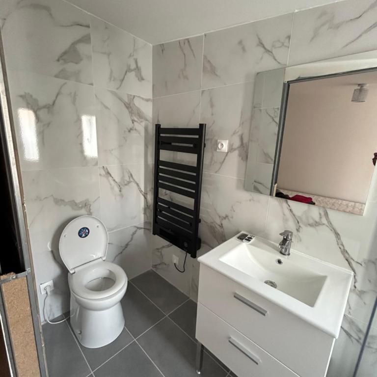 Belle petite maison proche de la mer - Casa con 3 Camere da Letto - 10