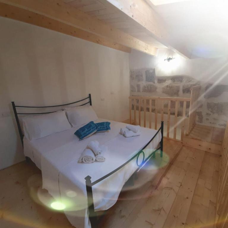Nice apt in a street in old town - One-Bedroom Apartment - 7