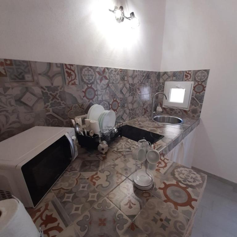 Nice apt in a street in old town - One-Bedroom Apartment - 12