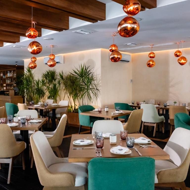 The Reef 28 Hotel & Spa - Luxury Adults Only - All Suites - With Optional All Inclusive - Elite Junior Suite - 3