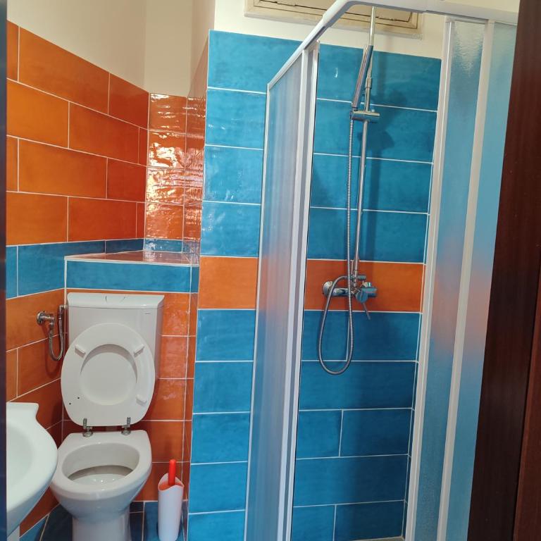 In vacanza da Rita - Appartamento con 2 Camere da Letto e Balcone - 13