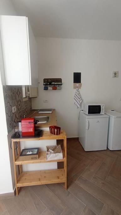 Nicaredda - One-Bedroom House - 9