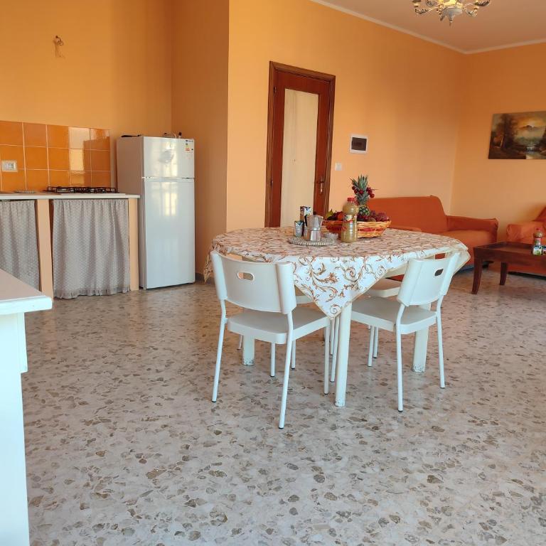In vacanza da Rita - Appartamento con 2 Camere da Letto e Balcone - 17