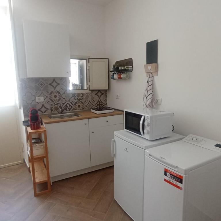 Nicaredda - One-Bedroom House - 8