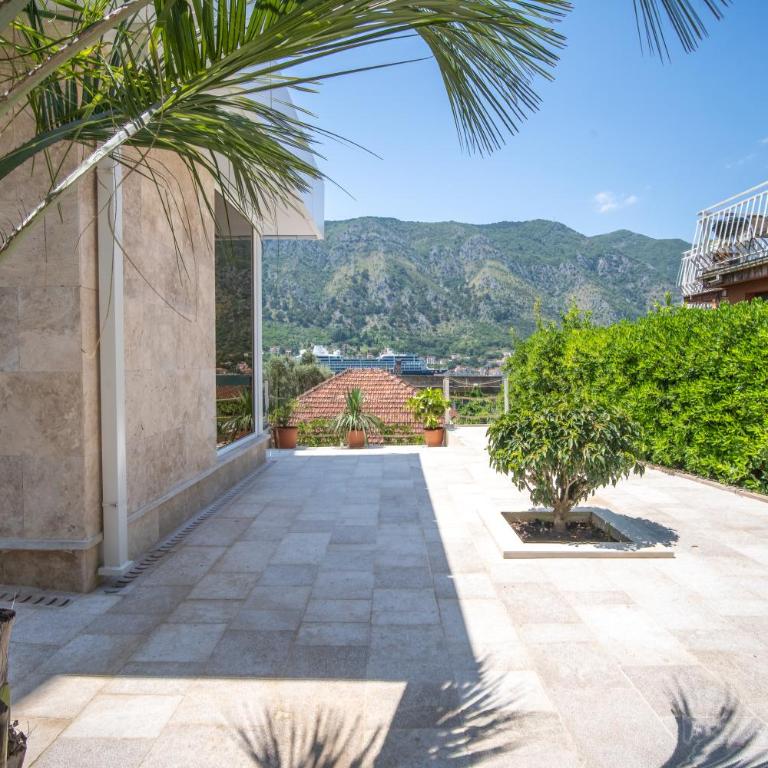Palma Apartments - One-Bedroom Apartment with Bay View - 10