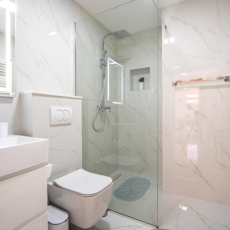Palma Apartments - One-Bedroom Apartment with Bay View - 15