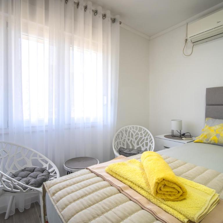 Palma Apartments - One-Bedroom Apartment with Bay View - 14