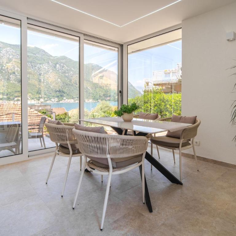 Palma Apartments - One-Bedroom Apartment with Bay View - 5